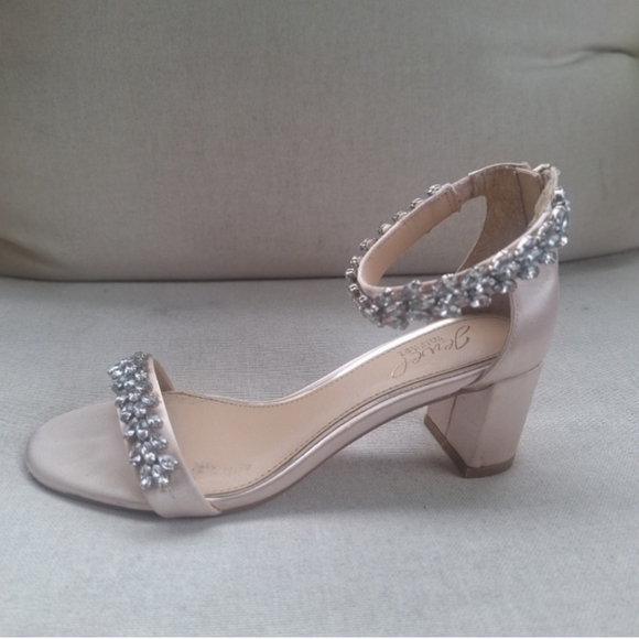 Jewel BADGLEY MISCKA Elegant Crystal Embellished Block Heel Sandals - Picture 3 of 7